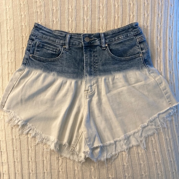 Risen Los Angeles Curvy Cutoff Denim Shorts ~ Large ~ Blue and White - Picture 2 of 11